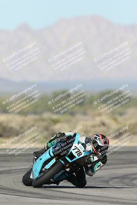 media/Jan-15-2026-Racers Edge (Thu) [[dfebeb70ab]]/2-A Group/Session 3 (Turn 16)/